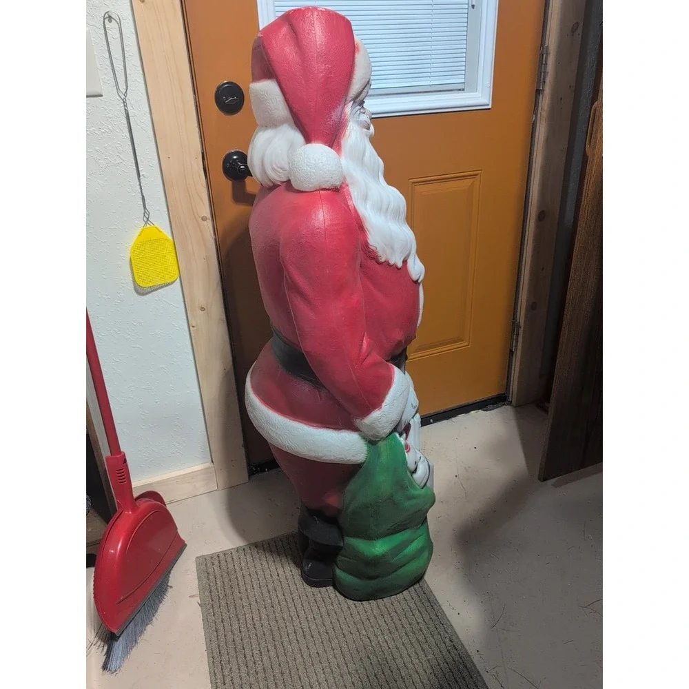 Vtg 1968 Empire Blow Mold Plastic Santa 48